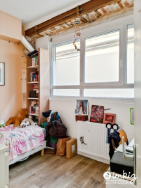 
                                                                                        Vente
                                                                                         Appartement 5 pièces style loft dans passage privé