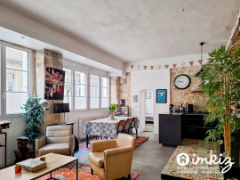 
                                                                                        Vente
                                                                                         Appartement 5 pièces style loft dans passage privé
