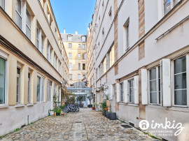 
                                                                                        Vente
                                                                                         Appartement 5 pièces style loft dans passage privé