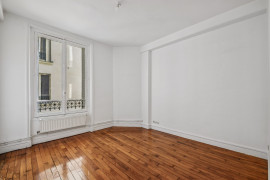 
                                                                                        Vente
                                                                                         Appartement 52.7 m² - Paris 7ème