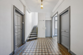 
                                                                                        Vente
                                                                                         Appartement 52.7 m² - Paris 7ème