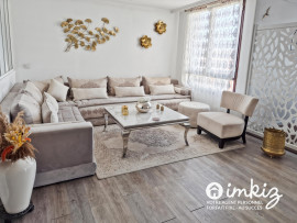 
                                                                                        Vente
                                                                                         Appartement 6 pièces