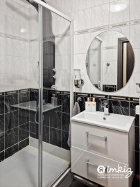 
                                                                                        Vente
                                                                                         Appartement 6 pièces