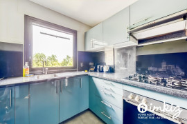 
                                                                                        Vente
                                                                                         Appartement 6 pièces, ascenseur