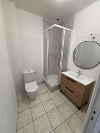 
                                                                                        Location
                                                                                         Appartement 60m2