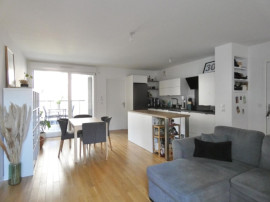 
                                                                                        Vente
                                                                                         Appartement - 64,01 m² - 3 pièces