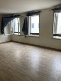 
                                                                                        Location
                                                                                         Appartement 67m2