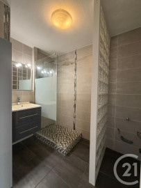 
                                                                                        Location
                                                                                         appartement