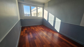 
                                                                                        Vente
                                                                                         Appartement 77m² - CLICHY