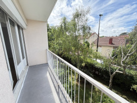 
                                                                                        Location
                                                                                         Appartement - 86 m² - 4 pièces
