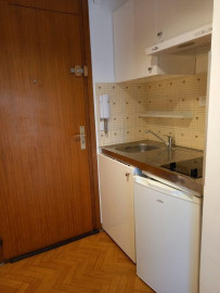 
                                                                                        Location
                                                                                         Appartement à 13 min de la Fac de Médecine