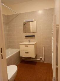 
                                                                                        Location
                                                                                         Appartement à 13 min de la Fac de Médecine