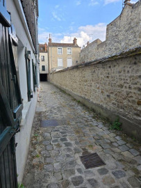 
                                                                                        Location
                                                                                         Appartement à louer centre ville de fontainebleau