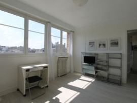 
                                                                                        Location
                                                                                         appartement à Paris 15ème 1 pièce 24 m² 5e étage