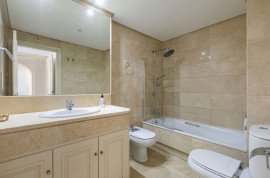 
                                                                                        Vente
                                                                                         Appartement à Puerto Banus Marina Banus