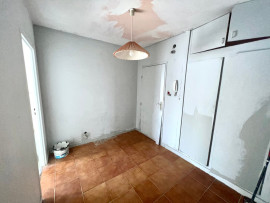 
                                                                                        Vente
                                                                                         Appartement à rénover avec Balcon