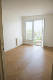
                                                                                        Vente
                                                                                         Appartement à rénover - Royan