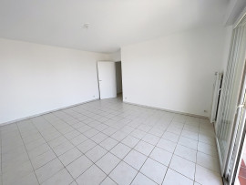 
                                                                                        Location
                                                                                         Appartement  - Appartement  - 3 pièces  - 70.59 m²