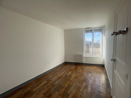 
                                                                                        Location
                                                                                         Appartement au calme