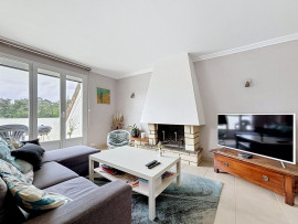 
                                                                                        Vente
                                                                                         APPARTEMENT AVEC JARDIN ET BALCON PROCHE CENTRE VILLE