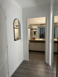 
                                                                                        Location
                                                                                         Appartement calme et proche des commodités