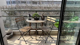 
                                                                                        Location
                                                                                         Appartement calme et proche des commodités