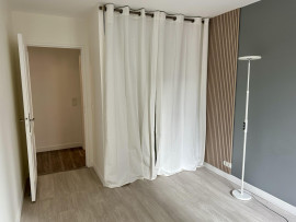 
                                                                                        Location
                                                                                         Appartement calme et proche des commodités
