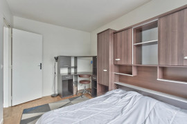 
                                                                                        Colocation
                                                                                         Appartement - Chambre 11m² - Paris - 797€/mois CC