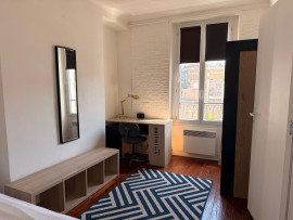 
                                                                                        Location
                                                                                         Appartement - Chambre 13m² - Paris - 842€/mois CC