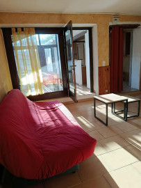 
                                                                                        Location
                                                                                         Appartement charmant avec jardin et puits