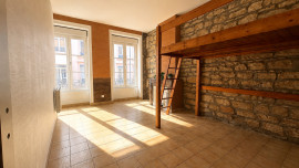 
                                                                                        Vente
                                                                                         Appartement cosy et lumineux • dans bel immeuble • très proche Universités • Lyon 7