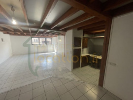 
                                                                                        Location
                                                                                         APPARTEMENT DE 100M2