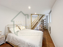 
                                                                                        Location
                                                                                         Appartement de 2 pièces en duplex meublé de 36 m² - Lumineux et Calme en Centre-Ville