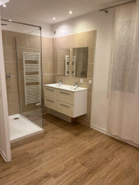 
                                                                                        Location
                                                                                         Appartement de type 2