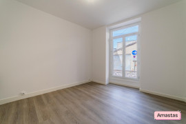 Location
Appartement de type F4 entièrement rénové à GIVORS
