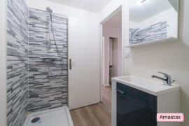 Location
Appartement de type F4 entièrement rénové à GIVORS
