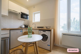 Location
Appartement deux pièces au bord de la Seine - CHOISY-LE-ROY