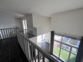 
                                                                                        Vente
                                                                                         Appartement duplex, 3 chambres, Hyper centre de Tassin-la-Demi-Lune
