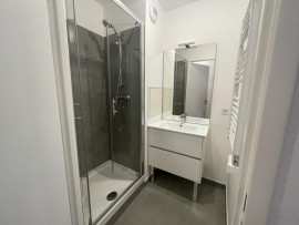 
                                                                                        Colocation
                                                                                         Appartement en colocation - 1 chambre avec salle d'eau disponible