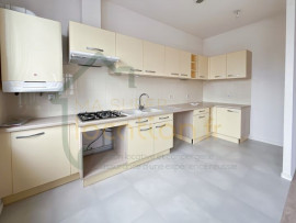 Location
Appartement en duplex dans résidence 130m2