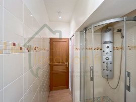 Location
Appartement en duplex dans résidence 130m2