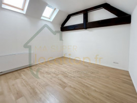 Location
Appartement en duplex dans résidence 130m2