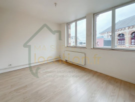 Location
Appartement en duplex dans résidence 130m2