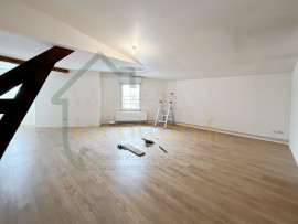 Location
Appartement en duplex dans résidence 130m2