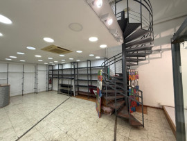 
                                                                                        Vente
                                                                                         Appartement et  local commercial - Marseille 1er