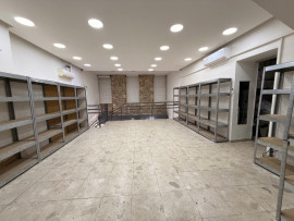 
                                                                                        Vente
                                                                                         Appartement et  local commercial - Marseille 1er