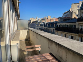 
                                                                                        Vente
                                                                                         Appartement étage élevé avec balcon - La Muette