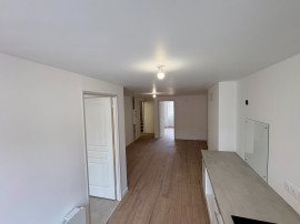 
                                                                                        Location
                                                                                         Appartement F2 lumineux de 41m² + wifi