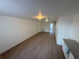 
                                                                                        Location
                                                                                         Appartement F2 lumineux de 50m² + wifi