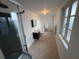 
                                                                                        Location
                                                                                         Appartement F2 lumineux de 50m² + wifi